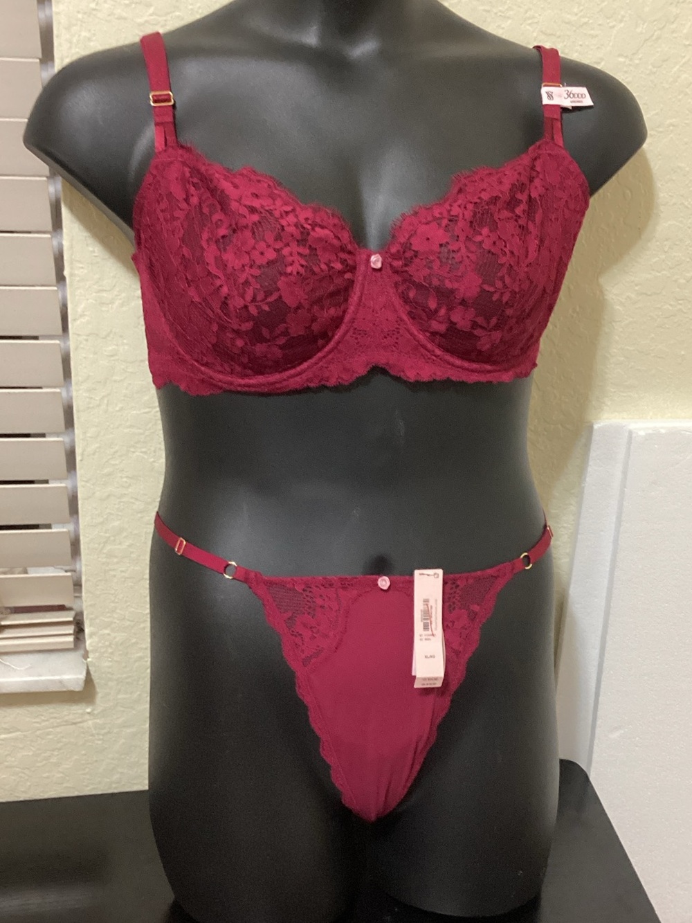 Victoria's Secret Lace Underwire Bra & Thong Set - Wine